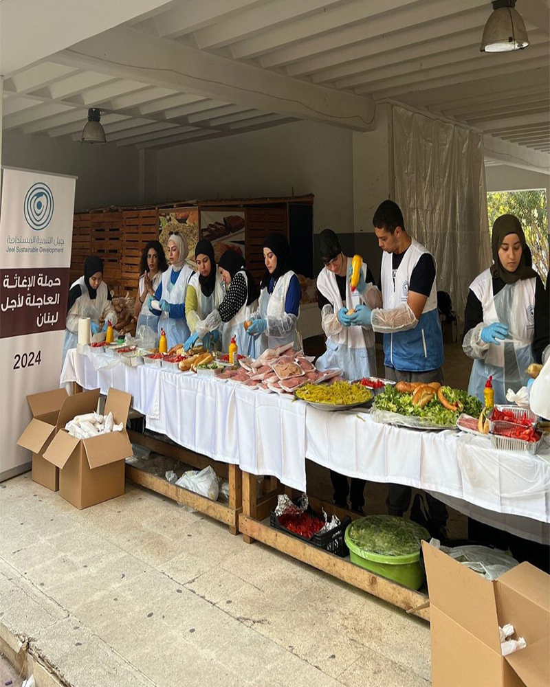 The campaign to distribute 1,000 sandwiches to displaced people in Lebanon